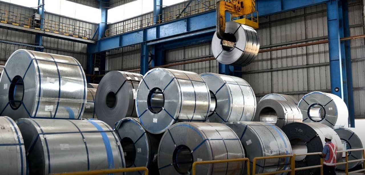 Stainless Futures Slide After Golden Week as Spot Prices Hold Their Ground