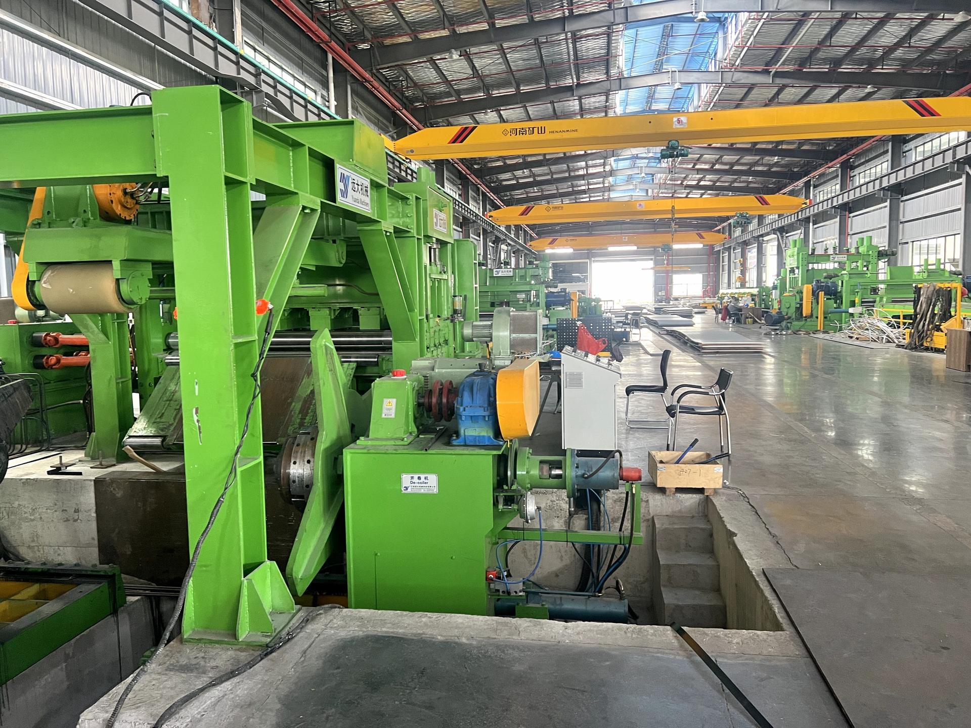 Heavy-duty equipment in the stainless steel factory